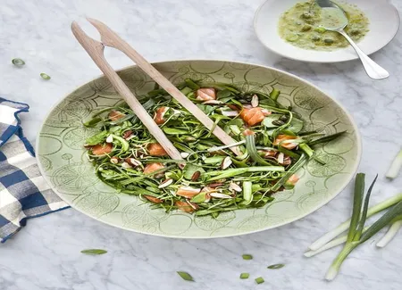 Salade d'asperges et truite