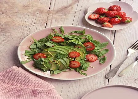 Salade d'avocat aux fraises