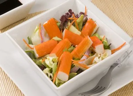 Salade d'été au crabe