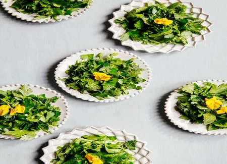 Salade d'herbes fraîches