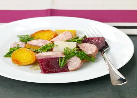 Salade de betteraves à la morteau