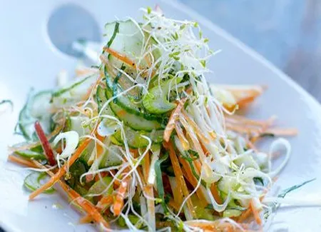 Salade de concombre à l'asiatique