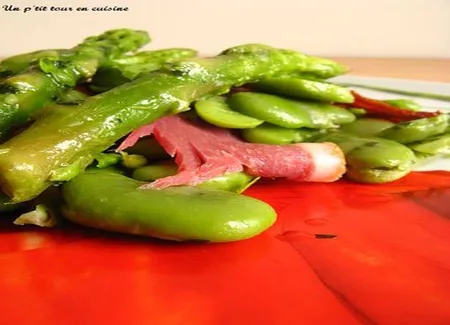 Salade de fèves aux asperges et magret de canard