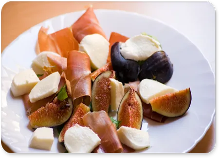 Salade de figues à la mozzarella