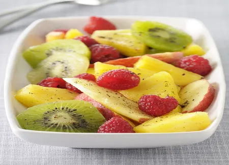 Salade de fruits citronnelle et pistaches