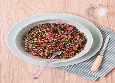 Salade de lentilles, céleri, cerfeuil et grenade