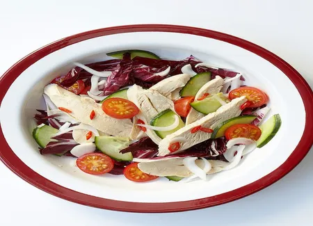 Salade de poulet pimentée