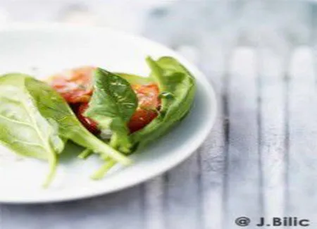Salade de pousses d'épinards à l'italienne