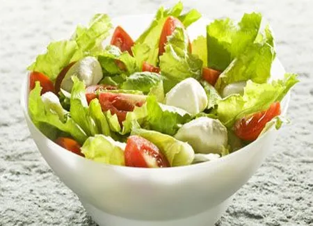 Salade de tomates à la mozzarella