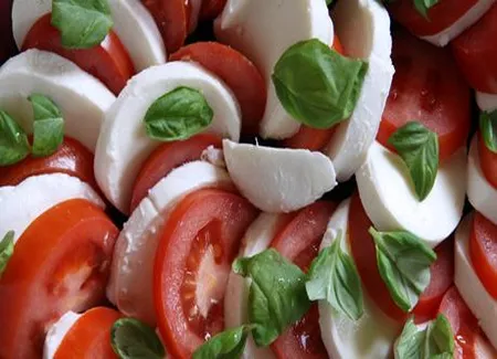 Salade tomate-mozzarella