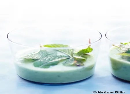 Salade vert clair à boire