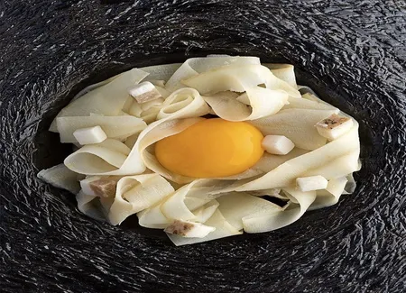 Salsifis façon carbonara, émulsion de pecorino