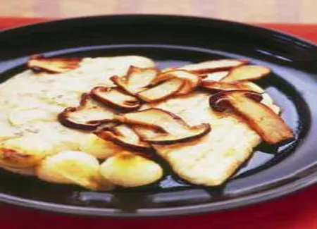 Sandre poêlé, purée aux cèpes