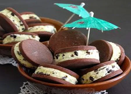 Sandwichs glacés vanille et chocolat