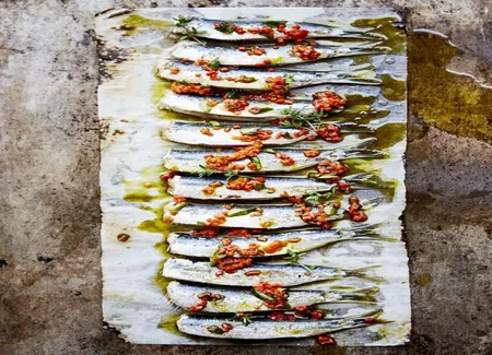 Sardines à la plancha, huile d'olive à la marjolaine