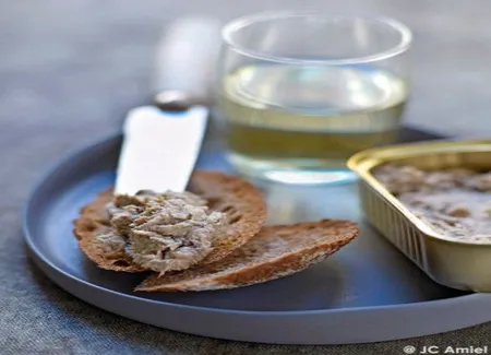 Sardines en charpie, vache qui rit