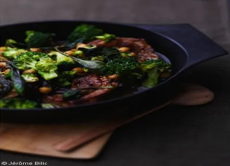 Sauté d'agneau aux herbes