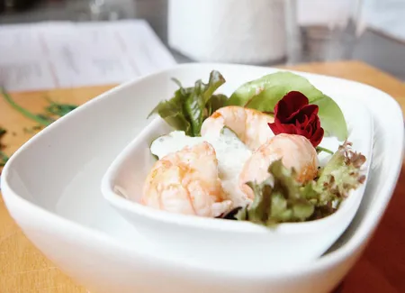 Sauté de langoustines, crème douce au morbier au siphon