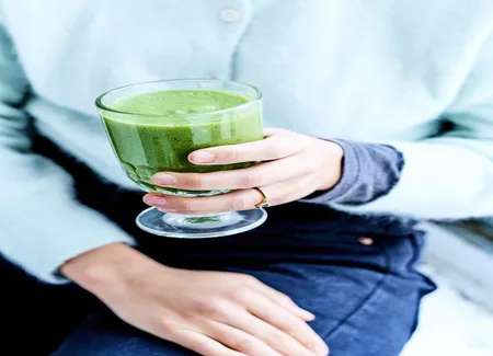 Smoothie green au beurre de noix de cajou, vanille et citron