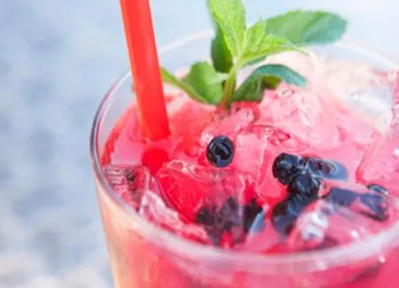 Smoothie pétillant à la pastèque