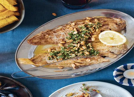 Soles et chimichurri aux cacahuètes