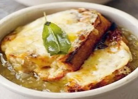 Soupe à l'oignon à l'anglaise