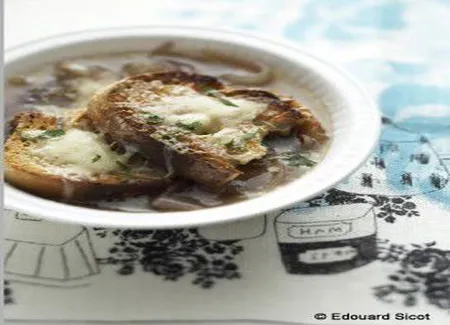 Soupe à l'oignon au cheddar