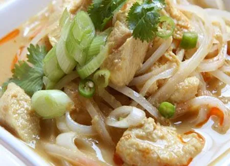 Soupe au poulet et au soja