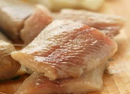 Soupe aux haricots et au hareng fumé