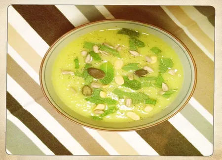 Soupe courgettes-menthe