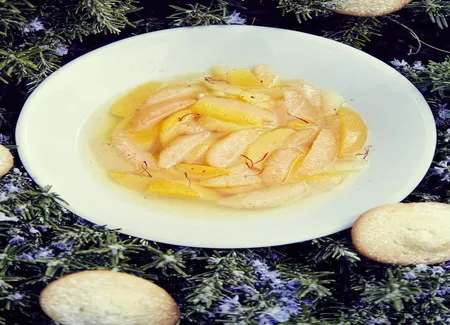 Soupe d'agrumes, vanille et safran