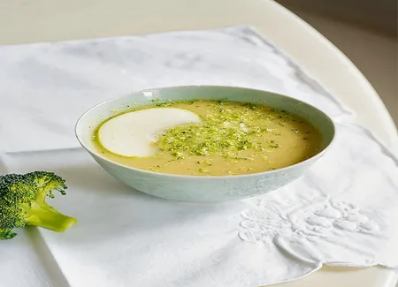 Soupe de brocoli et granny-smith