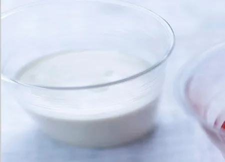 Soupe de chocolat blanc passion-lait de coco