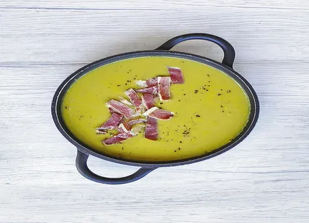 Soupe de pois au jambon