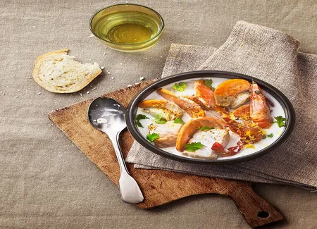 Soupe de poisson exotique