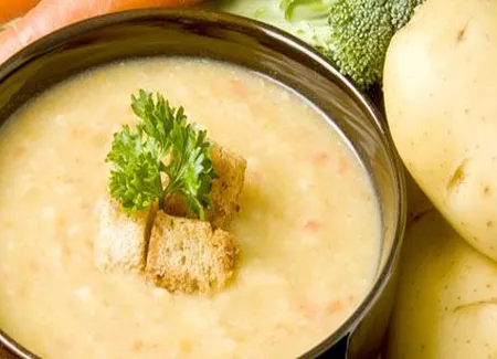 Soupe rustique de pommes de terre