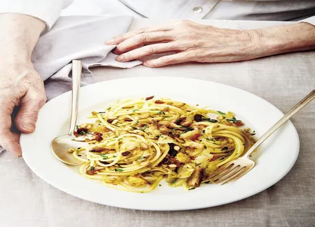 Spaghettis au pain pangrattato
