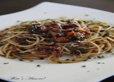 Spaghettis aux champignons et olives