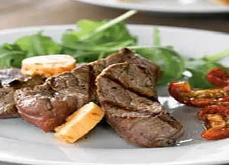 Steaks bbq au beurre frais et tomates
