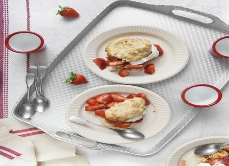 Strawberries shortcakes