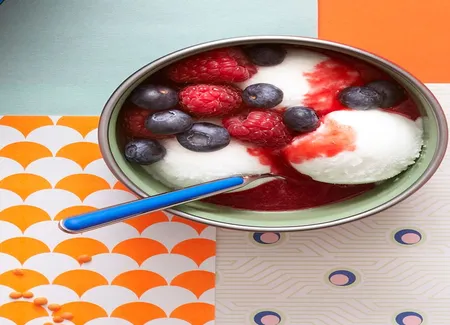 Strawberry sundae