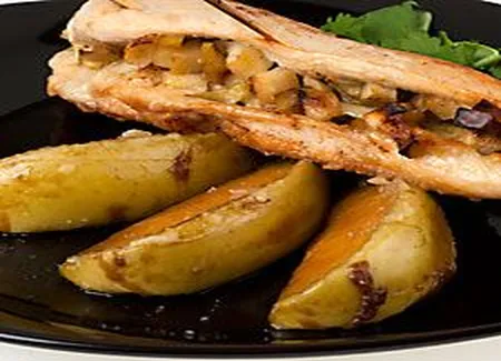 Suprême farci aux pommes et fromage bleu