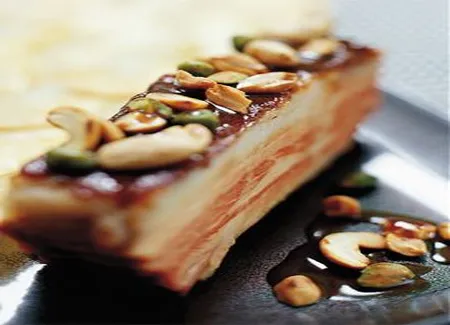 Travers de porc cacahuetes et jus nuts