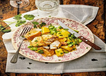 Tajine de lotte safranée et fèves