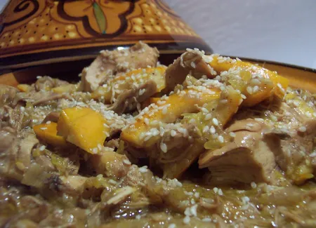 Tajine de poulet à l'orange et aux graines de sésame