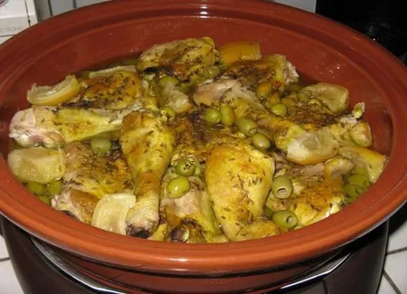 Tajine de poulet aux olives vertes