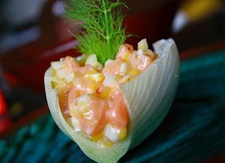 Tartare acidulé saumon-mangue-fenouil