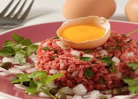 Tartare de boeuf à la coriandre et au gingembre