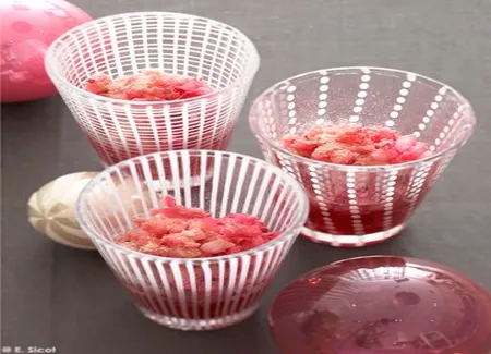 Tartare de litchis aux biscuits roses de reims