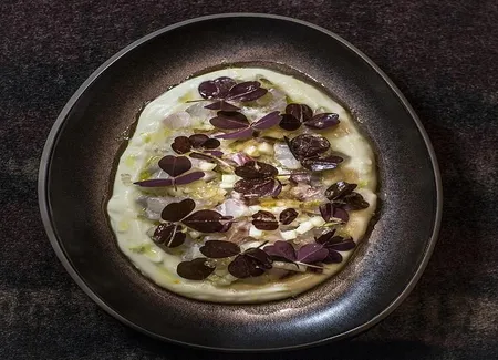 Tartare de maigre, poire et yuzu
